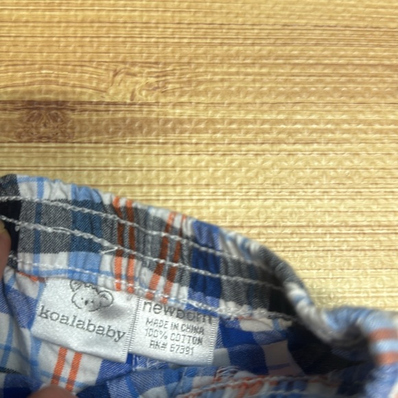 Newborn 0-3 Months Bundle of 7 Onesies and 1 Pair of Shorts—Gerber & Carters - Picture 9 of 9